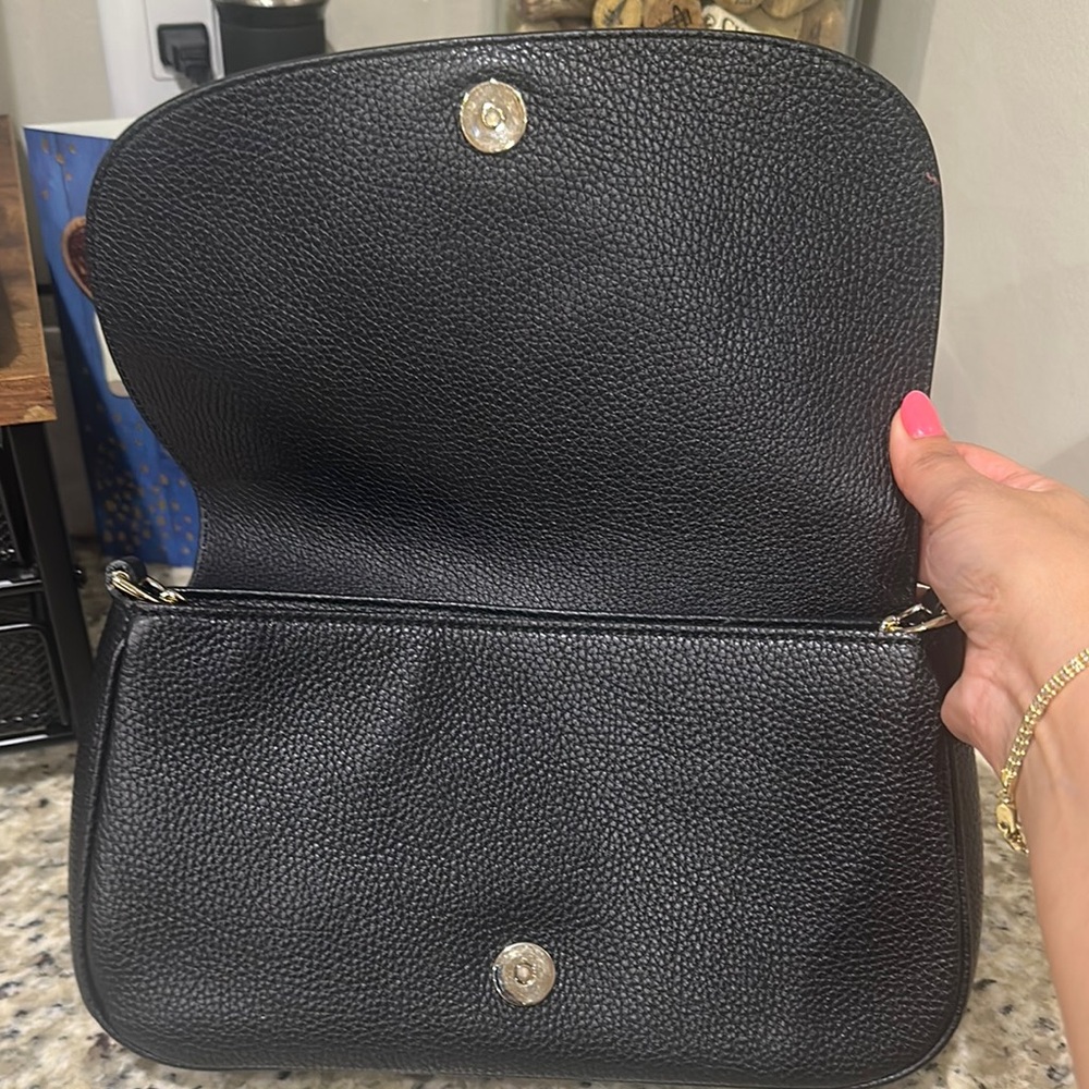 Gucci Black Textured Leather Wristlet - Picture 2 of 7